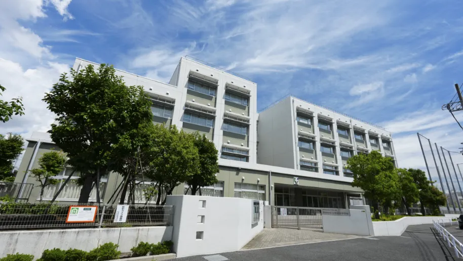 世田谷中学校