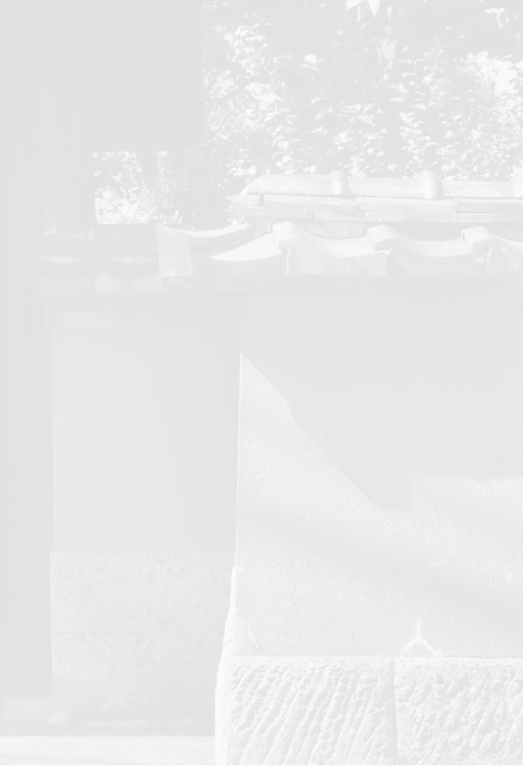 現地周辺の街並み（徒歩4分／約310m）
